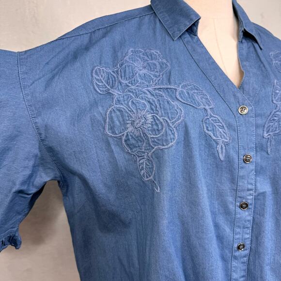 Easel Floral Embroidered Button Front Top Blue Ruffle Tie Front Preppy Size M - Picture 2 of 7